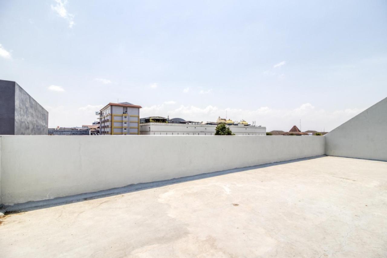 Reddoorz Syariah Near Galeria Mall Γιογκιακάρτα Εξωτερικό φωτογραφία