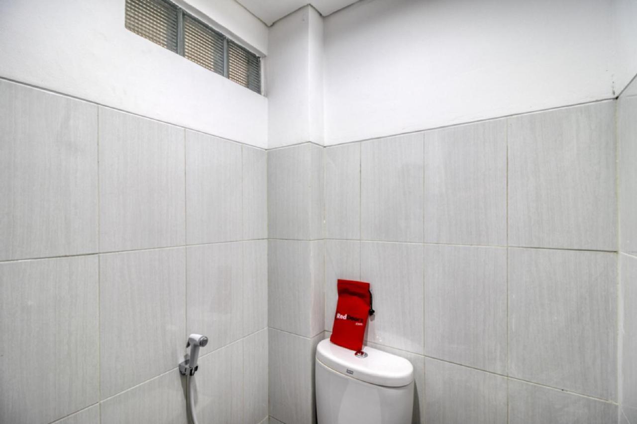 Reddoorz Syariah Near Galeria Mall Γιογκιακάρτα Εξωτερικό φωτογραφία