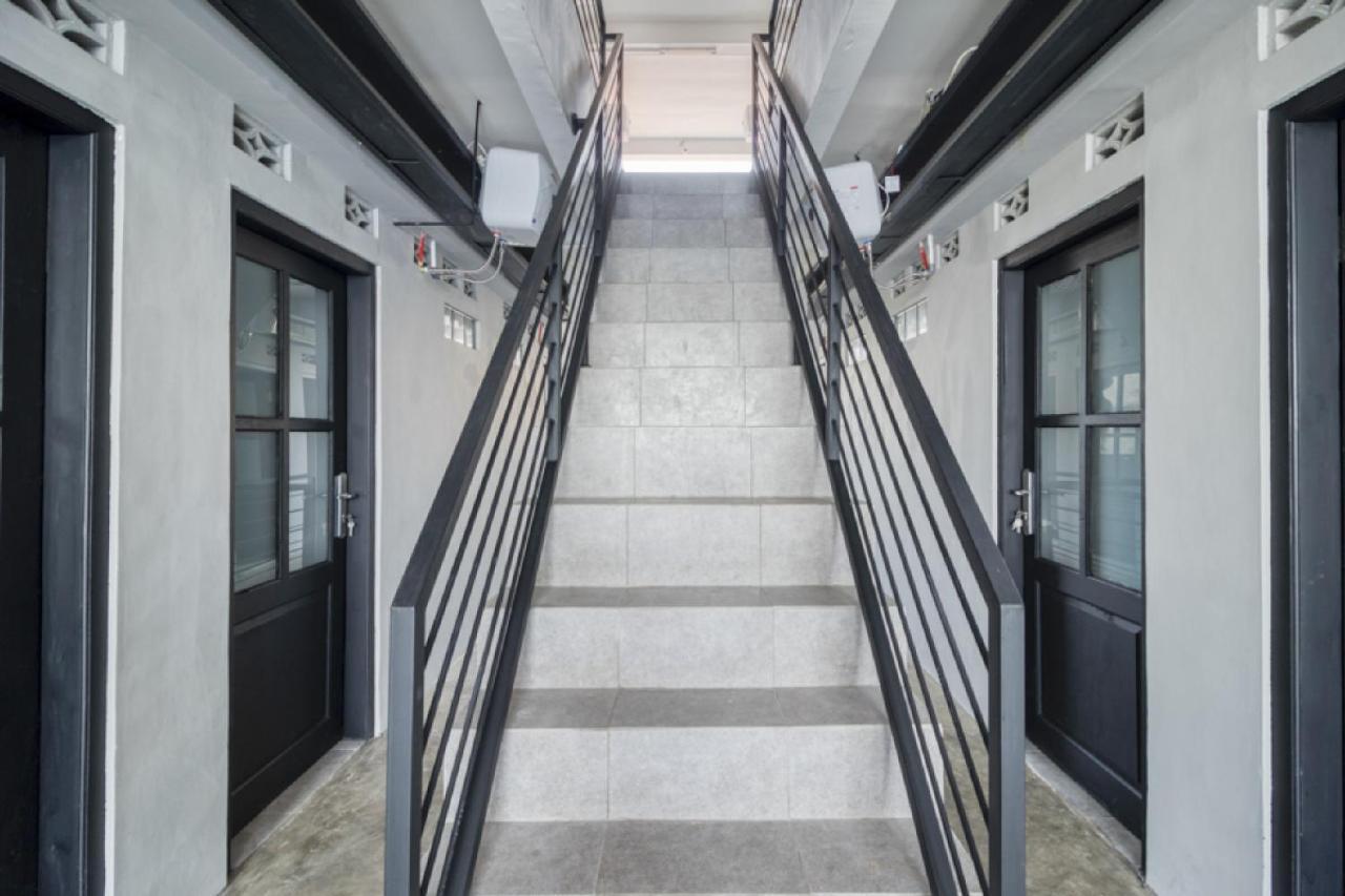Reddoorz Syariah Near Galeria Mall Γιογκιακάρτα Εξωτερικό φωτογραφία